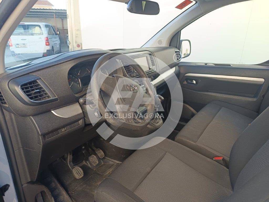 Fotografia 6 de 12: Toyota Proace de 9 lugares - 2023
